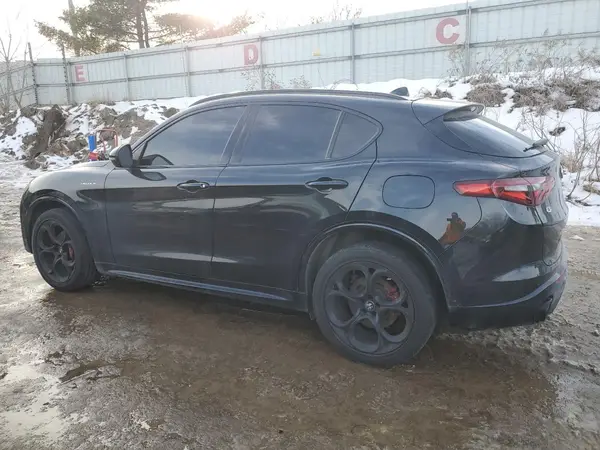 ZASPAKBN9P7D57170 2023 ALFA ROMEO STELVIO - Image 2