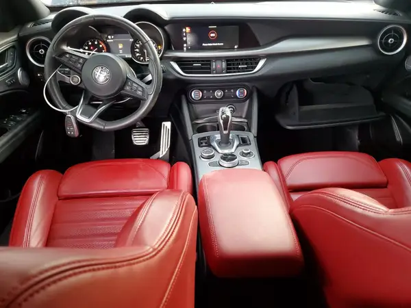 ZASPAKBN9P7D57170 2023 ALFA ROMEO STELVIO - Image 8