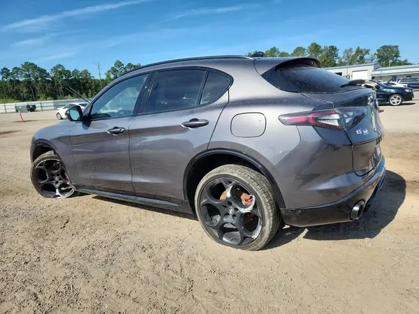 ZASPAKBN9R7D79379 2024 ALFA ROMEO STELVIO - Image 2