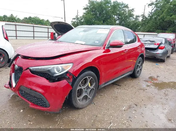 ZASPAKBNXK7C31134 2019 ALFA ROMEO STELVIO - Image 2