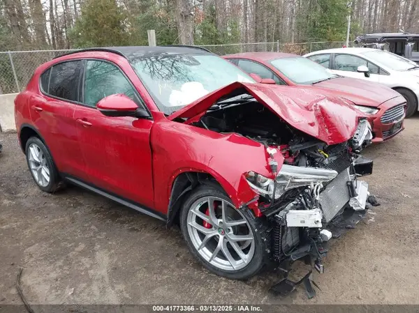 ZASPAKBNXK7C31621 2019 ALFA ROMEO STELVIO - Image 1