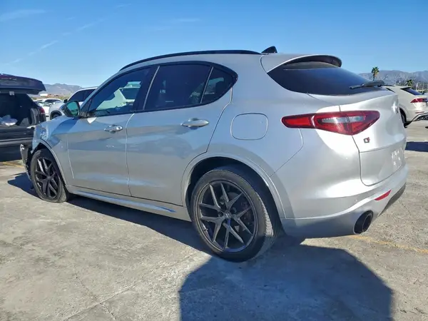 ZASPAKBNXL7C75278 2020 ALFA ROMEO STELVIO - Image 2