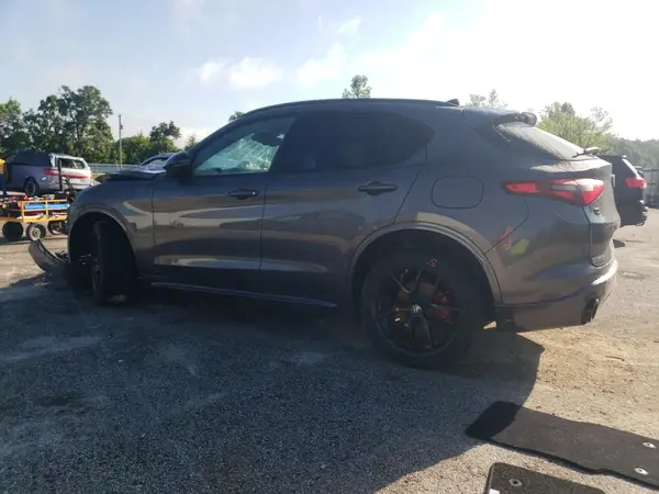 ZASPAKBNXL7C99032 2020 ALFA ROMEO STELVIO - Image 2