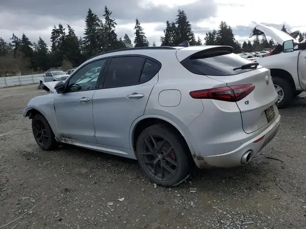 ZASPAKBNXM7D10323 2021 ALFA ROMEO STELVIO - Image 2