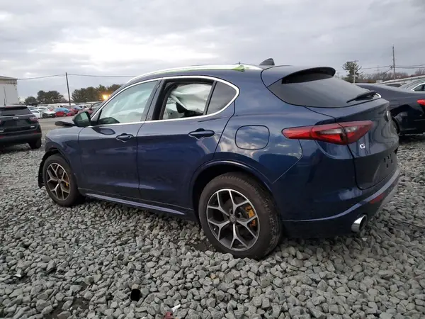 ZASPAKBNXM7D12878 2021 ALFA ROMEO STELVIO - Image 2