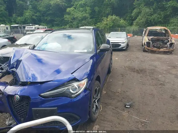 ZASPAKBNXM7D14517 2021 ALFA ROMEO STELVIO - Image 2