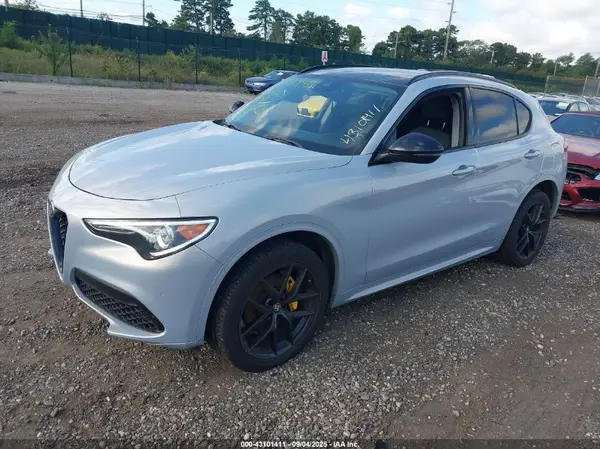 ZASPAKBNXM7D15294 2021 ALFA ROMEO STELVIO - Image 2
