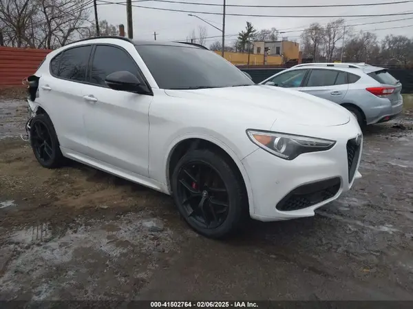 ZASPAKBNXM7D15764 2021 ALFA ROMEO STELVIO - Image 1