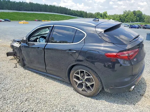 ZASPAKBNXM7D17448 2021 ALFA ROMEO STELVIO - Image 2