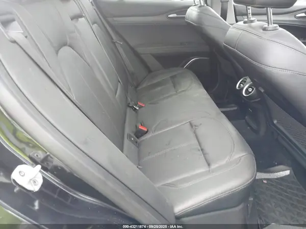 ZASPAKBNXM7D19829 2021 ALFA ROMEO STELVIO - Image 8