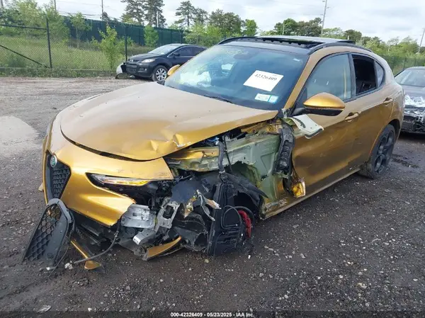 ZASPAKBNXN7D26328 2022 ALFA ROMEO STELVIO - Image 2
