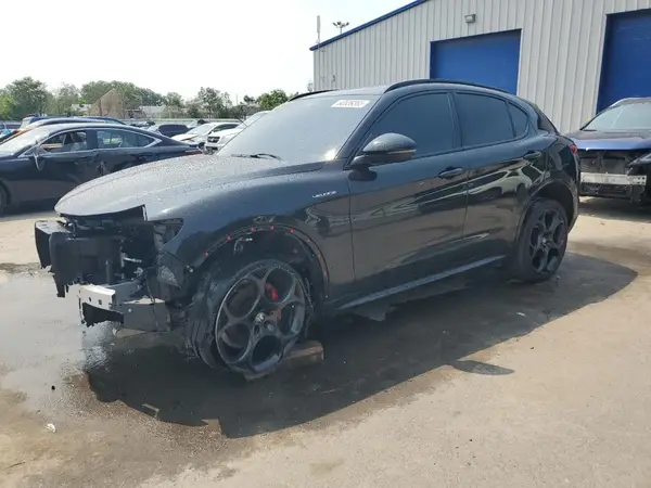 ZASPAKBNXN7D38883 2022 ALFA ROMEO STELVIO - Image 1