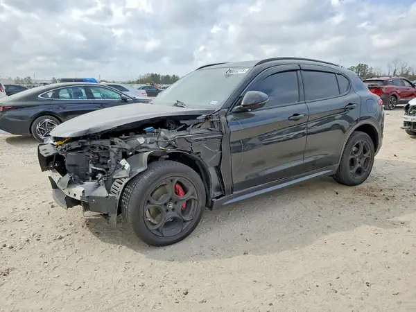 ZASPAKBNXN7D45039 2022 ALFA ROMEO STELVIO - Image 1