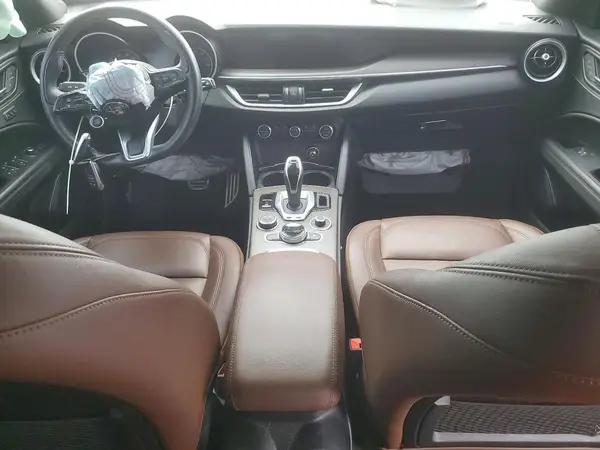 ZASPAKBNXN7D45607 2022 ALFA ROMEO STELVIO - Image 8