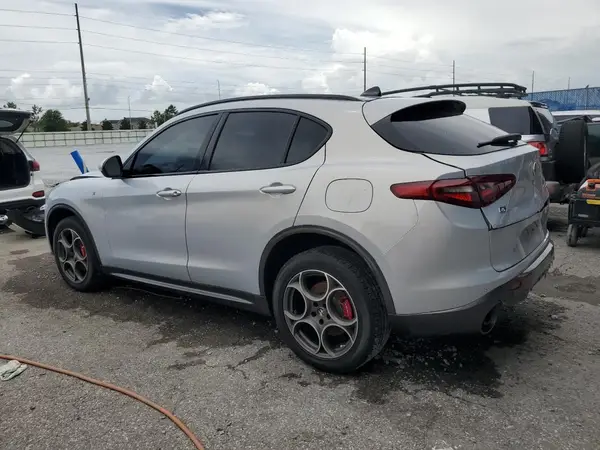 ZASPAKBNXN7D48071 2022 ALFA ROMEO STELVIO - Image 2