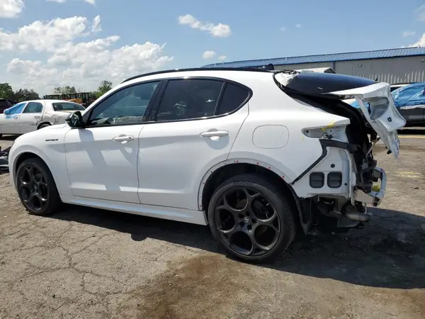 ZASPAKBNXP7D54942 2023 ALFA ROMEO STELVIO - Image 2
