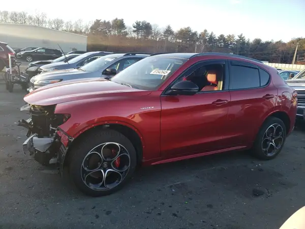 ZASPAKBNXP7D57243 2023 ALFA ROMEO STELVIO - Image 1