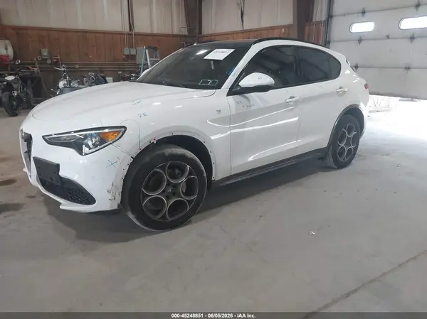 ZASPAKBNXP7D57632 2023 ALFA ROMEO STELVIO - Image 2