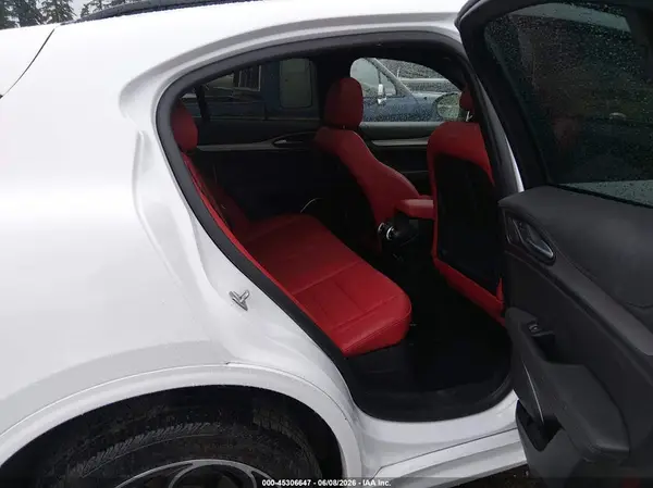 ZASPAKBNXP7D65276 2023 ALFA ROMEO STELVIO - Image 8