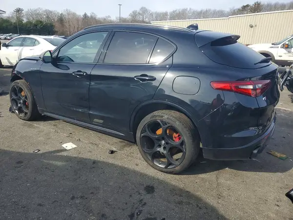 ZASPAKBNXP7D65830 2023 ALFA ROMEO STELVIO - Image 2