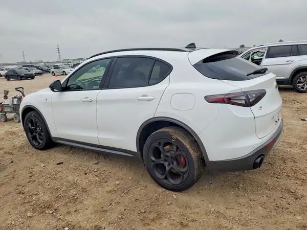 ZASPAKBNXR7D71727 2024 ALFA ROMEO STELVIO - Image 2