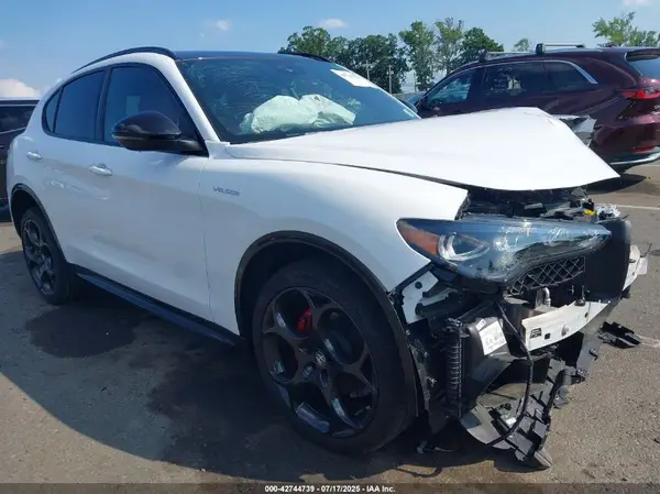 ZASPAKBNXR7D80041 2024 ALFA ROMEO STELVIO