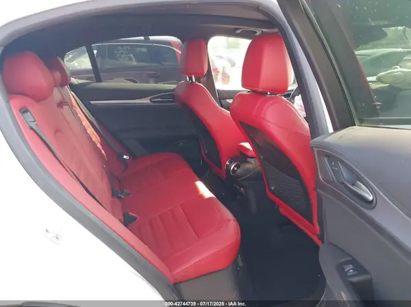 ZASPAKBNXR7D80041 2024 ALFA ROMEO STELVIO - Image 8