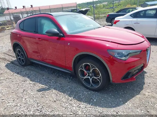 ZASPAKBNXR7D80427 2024 ALFA ROMEO STELVIO - Image 1