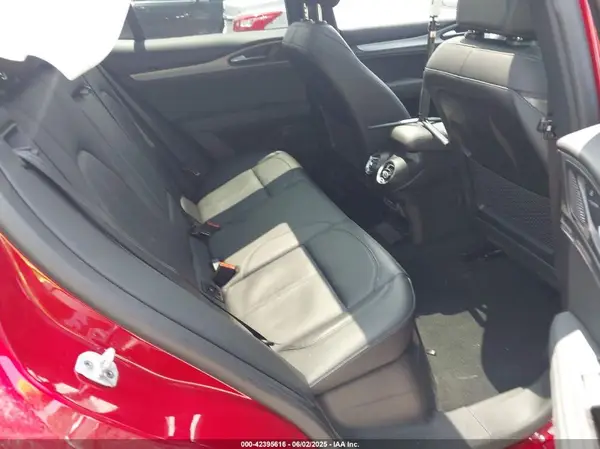 ZASPAKBNXR7D80427 2024 ALFA ROMEO STELVIO - Image 8