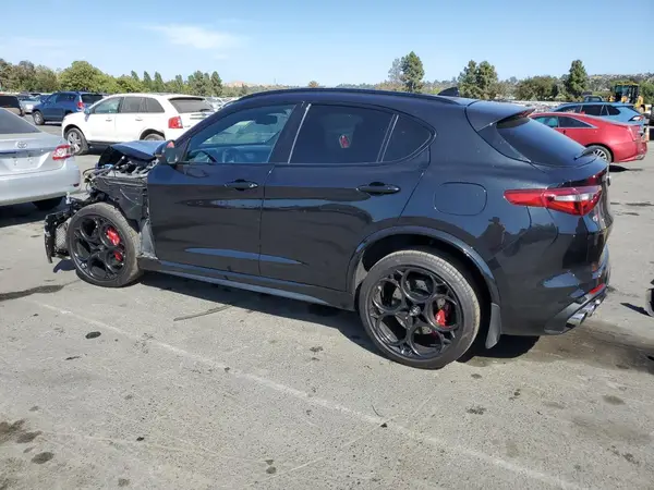 ZASPAKEV0P7D68487 2023 ALFA ROMEO STELVIO - Image 2