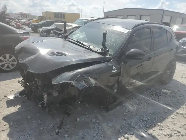 ZASPAKEV1N7D47628 2022 ALFA ROMEO STELVIO