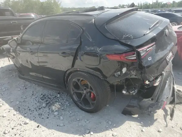 ZASPAKEV1N7D47628 2022 ALFA ROMEO STELVIO - Image 2