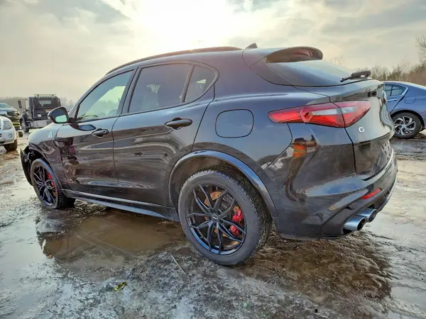 ZASPAKEV2P7D66417 2023 ALFA ROMEO STELVIO - Image 2