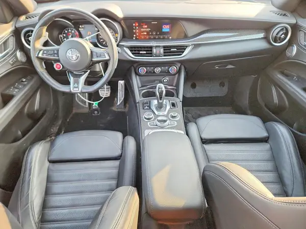 ZASPAKEV2P7D66417 2023 ALFA ROMEO STELVIO - Image 8