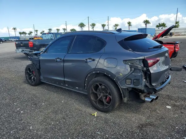 ZASPAKEV6K7C33796 2019 ALFA ROMEO STELVIO - Image 2