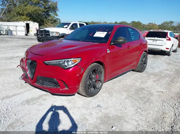 ZASPAKEV6K7C42465 2019 ALFA ROMEO STELVIO - Image 2