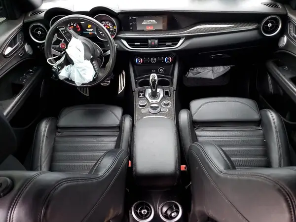 ZASPAKEV7N7D53790 2022 ALFA ROMEO STELVIO - Image 8
