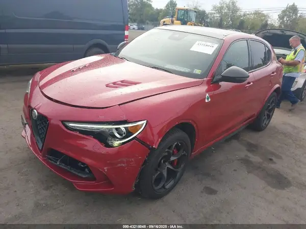 ZASPAKEV9M7D15041 2021 ALFA ROMEO STELVIO - Image 2