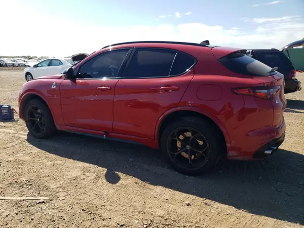 ZASPAKEV9N7D39373 2022 ALFA ROMEO STELVIO - Image 2