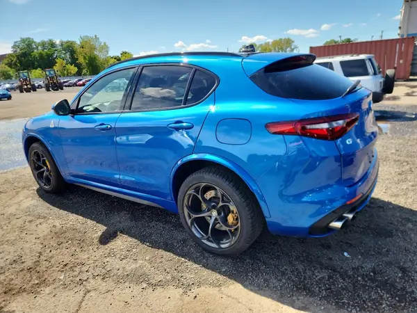 ZASPAKEVXK7C41657 2019 ALFA ROMEO STELVIO - Image 2