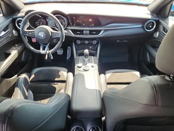 ZASPAKEVXK7C41657 2019 ALFA ROMEO STELVIO - Image 8